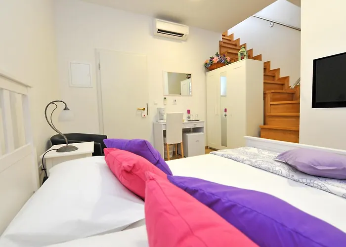 Konukevi Luxury Nirvana 4*