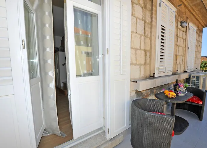 Luxury Nirvana Konukevi 4*