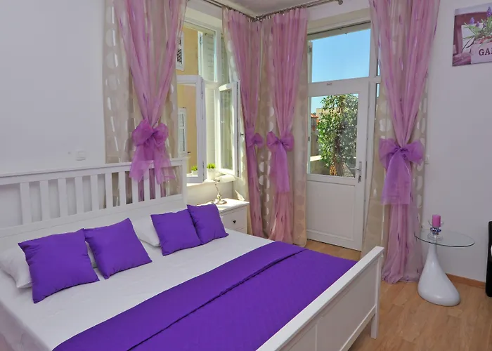 Konukevi Luxury Nirvana 4*