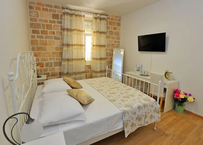 Konukevi Luxury Nirvana 4*