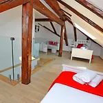 게스트하우스 Luxury Nirvana 4*