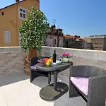 Luxury Nirvana Split