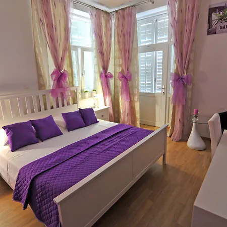 Luxury Nirvana Split