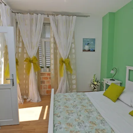 Gostinjska kuća Luxury Nirvana 4*