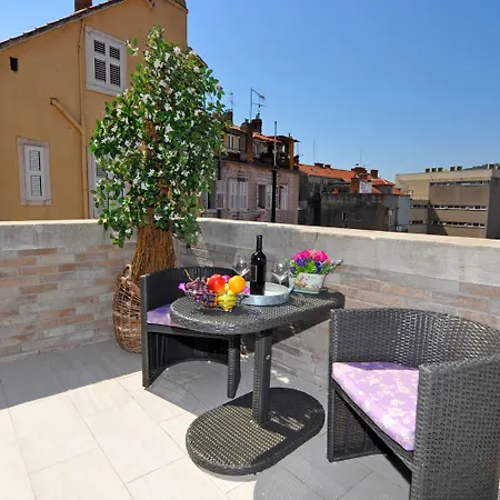 Luxury Nirvana Split